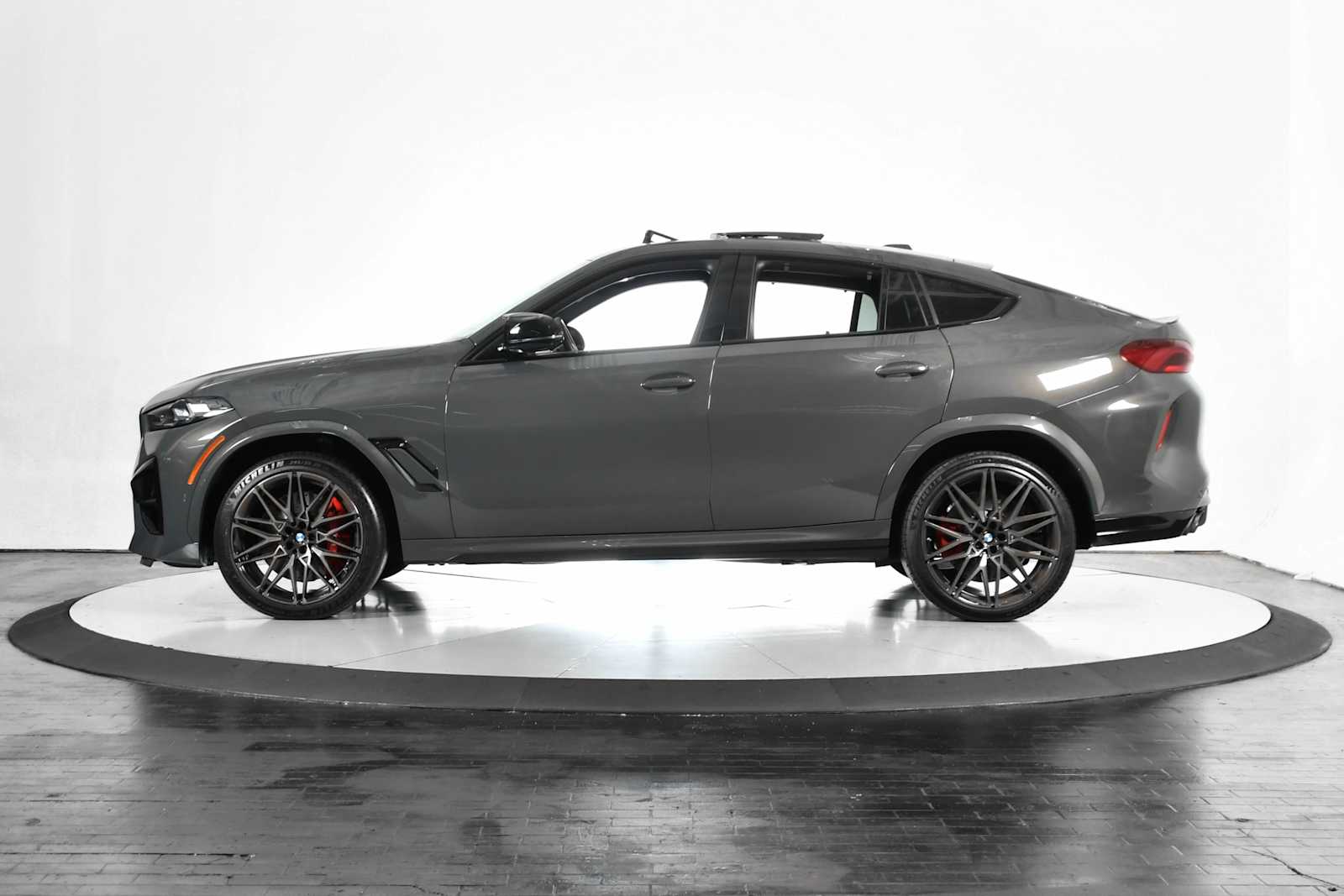 bmw x6 m 2025 5YM23ET04S9Y75502 image bmw x6 m 2025 5YM23ET04S9Y75502 image